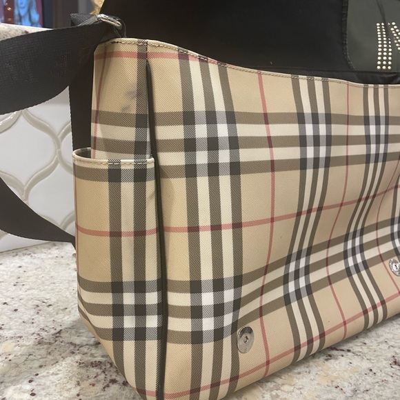 100% authentic Burberry diaper bag. - Picture 10 of 10